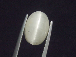 Bergkristall Katzenauge 4,86 Ct. Oval Cabochon - Minas Gerais, Brasilien
