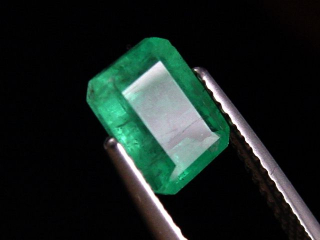 Smaragd 1,70 Ct. feines Grün 7,5 x 5,5 mm Oktagon Kolumbien