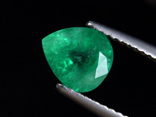 Smaragd 1,54 Ct. feines Grün 7,5 x 6,5 mm Tropfen Kolumbien