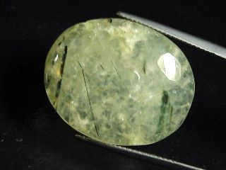 Prehnite with Rutile needles 30,80 Ct. Australia