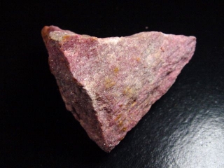 Thulit Stufe 69 mm Himbeerrot - Lom, Norwegen
