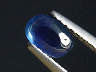 Blauer Saphir 0,75 Ct. Oval Cabochon 6 x 4 mm Sri Lanka