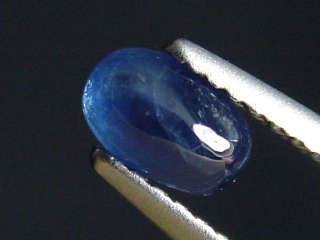Blauer Saphir 0,78 Ct. Oval Cabochon 6 x 3,5 mm Sri Lanka