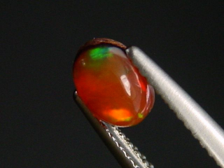 Fire Opal 0,64 Ct. cabochon