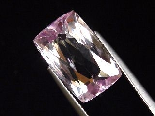Kunzit 12,96 Ct. Antikschliff 16 x 10,5 mm Pakistan