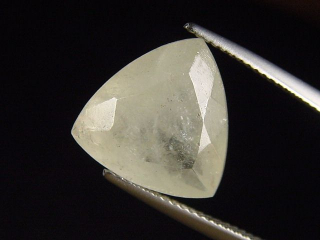 Datolith 8,69 Ct. Trillion facettiert - Charcas, Mexiko