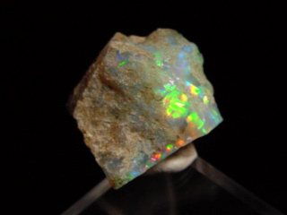 Edelopal roh / Opal Rohstein 22 mm feiner bunter Schimmer