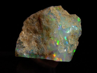 Edelopal roh / Opal Rohstein 22 mm feiner bunter Schimmer
