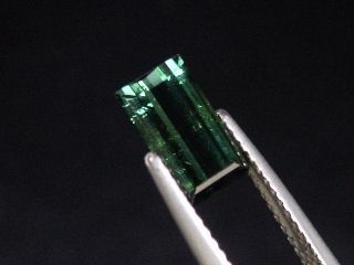 Indigolith / blauer Turmalin 1,60 Ct. Baguette 8,5 x 5 mm Brasilien
