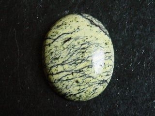 Nephrite Jade in Serpentinite 22,12 Ct. cabochon Canada