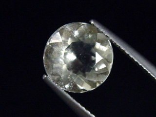 Wüstenglas 2,62 Ct. facettiert Rund - selten