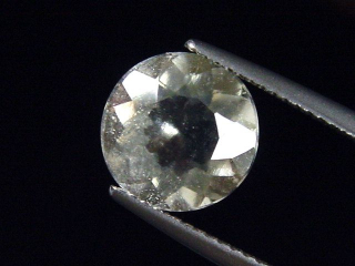 Wüstenglas 2,62 Ct. facettiert Rund - selten