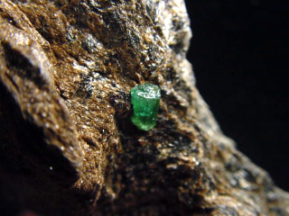Smaragd Kristall Stufe 102 mm - Habachtal, Österreich