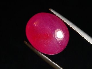 Rubin 17,95 Ct. Oval Cabochon - Rosarot - behandelt 14 x 12 mm
