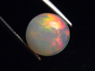 Opal / Edelopal 3,88 Ct. feine Qualität - 11,5 mm Rund Cabochon