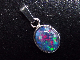 Opal pendant 10 x 8 mm oval cabochon triplet - Australia