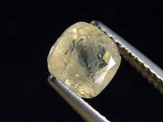 Leucite 1,42 Ct. cushion faceted - Vesuv, Naples, Italy