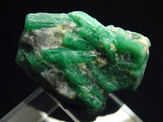 Emerald crystal specimen 33 mm Brazil