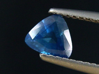Blue Sapphire 0,80 Ct. trillion