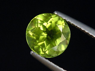 Peridot 2,30 Ct. Apfelgrün - 8 mm Rund Sri Lanka