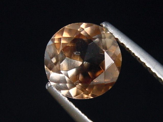 Topas 2,60 Ct. hellbraun Naturfarbe 8 mm Rund