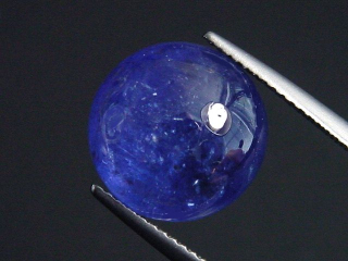 Tansanit 10,16 Ct. Spitzenfarbe 13 mm Rund Cabochon