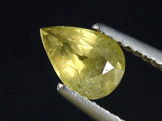 Saphir gelbgrün 1,16 Ct. Naturfarbe Tropfen Tansania
