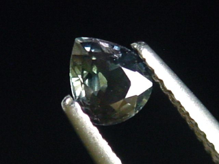 Saphir blaugrün 0,51Ct. Naturfarbe Tropfen Tansania