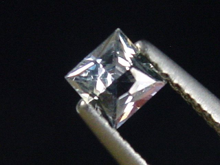 Saphir 0,38 Ct. Naturfarbe Carree Tansania