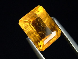 Imperialtopas / Imperial Topas 3,39 Ct. Oktagon 9 x 7 mm Brasilien