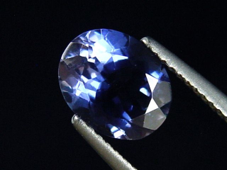 Iolith / Cordierit 1,92 Ct. Spitzenfarbe Oval 9 x 7 mm Indien
