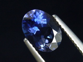 Iolith / Cordierit 1,60 Ct. Spitzenfarbe Oval 8,5 x 6,5 mm Indien