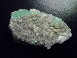 Fluorit Stufe 55 mm weiße und blaugrüne Kristalle - Asturien, Spanien