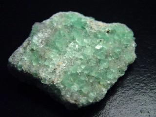 Fluorit Stufe 46 mm weiße und blaugrüne Kristalle - Asturien, Spanien