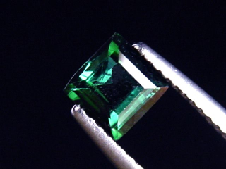 Indigolith / blauer Turmalin 0,85 Ct. Carree 5 x 5 mm Brasilien