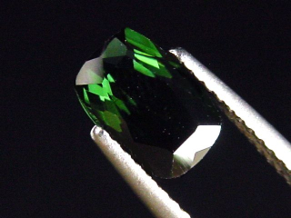 Verdelith / grüner Turmalin 1,33 Ct. Antikschliff 8 x 5,5 mm Brasilien