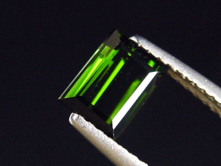 Verdelith / grüner Turmalin 1,22 Ct. Baguette 6,5 x 5 mm Brasilien