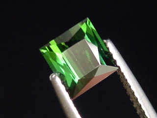 Verdelith / grüner Turmalin 1,20 Ct. Baguette 6,5 x 6 mm Brasilien