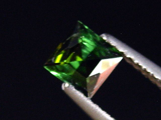 Verdelith / grüner Turmalin 0,48 Ct. Carree 4,5 x 4,5 mm Brasilien