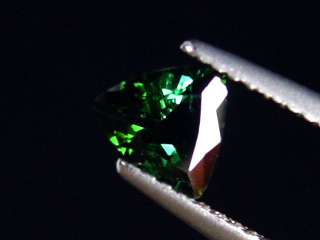 Verdelith / grüner Turmalin 0,77 Ct. Trillion 6,5 x 6 mm Brasilien