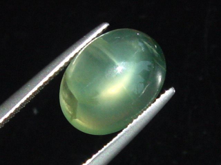 Prehnite cat's eye 6,87 Ct. - oval cabochon Australia