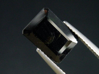 Epidote 3,49 Ct. faceted octagon - Skardu, Pakistan