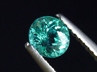Apatit 0,67 Ct. türkisblau - Oval 5 x 4,5 mm