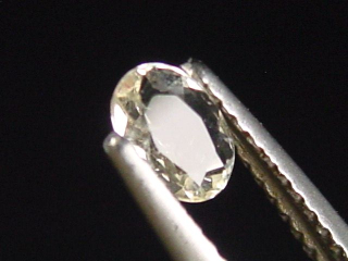 Topas 0,33 Ct. Oval facettiert - Schneckenstein, Sachsen, Deutschland