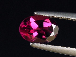 Rhodolit Granat 1,17 Ct. feines Rotviolett 7 x 5 mm Oval