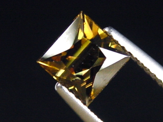 Dravit / brauner Turmalin 1,49 Ct. Carree 6 x 6 mm Brasilien