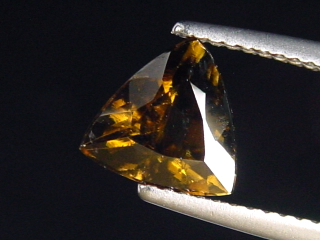 Dravit / brauner Turmalin 1,82 Ct. Trillion 8 x 8 mm Brasilien