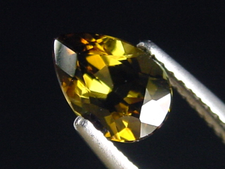 Dravit / brauner Turmalin 1,32 Ct. Tropfen 8 x 6 mm Brasilien
