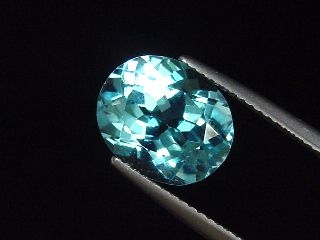 Topaz 5,54 Ct. fine sky blue treated oval