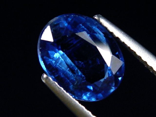 Kyanite / Disthen 3,20 Ct. fine blue oval